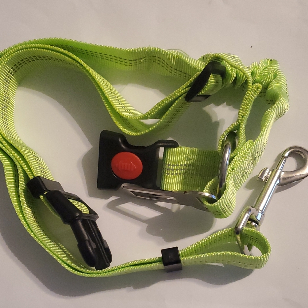 Neon Green Adjustable Dog Headrest Seatbelt Leash with Metal Clip